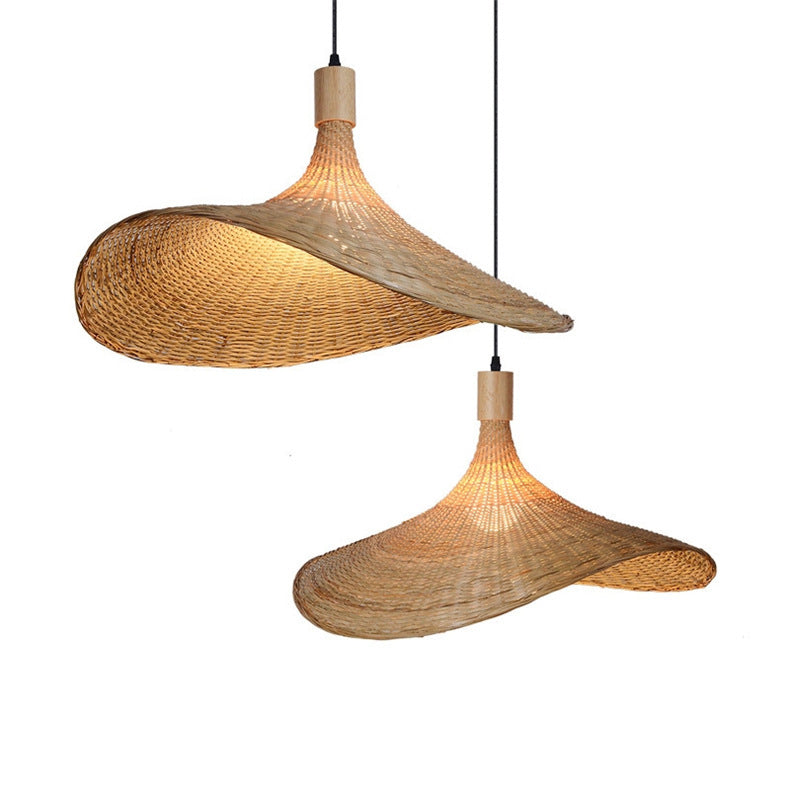 7. Asiatisk lampa av rotting