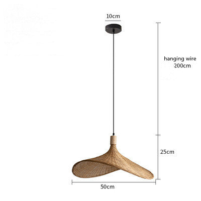 7. Asiatisk lampa av rotting