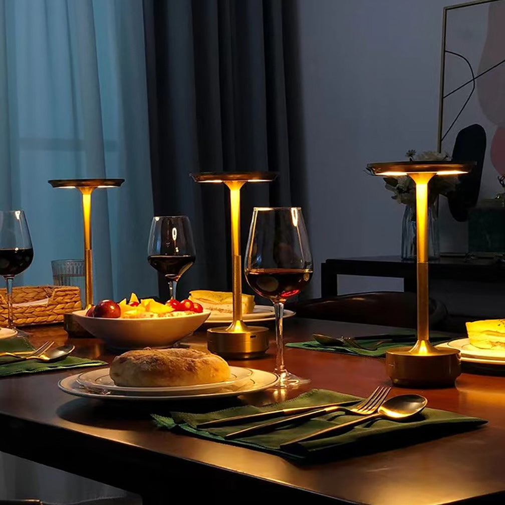 7. LED lampa med justerbart ljus