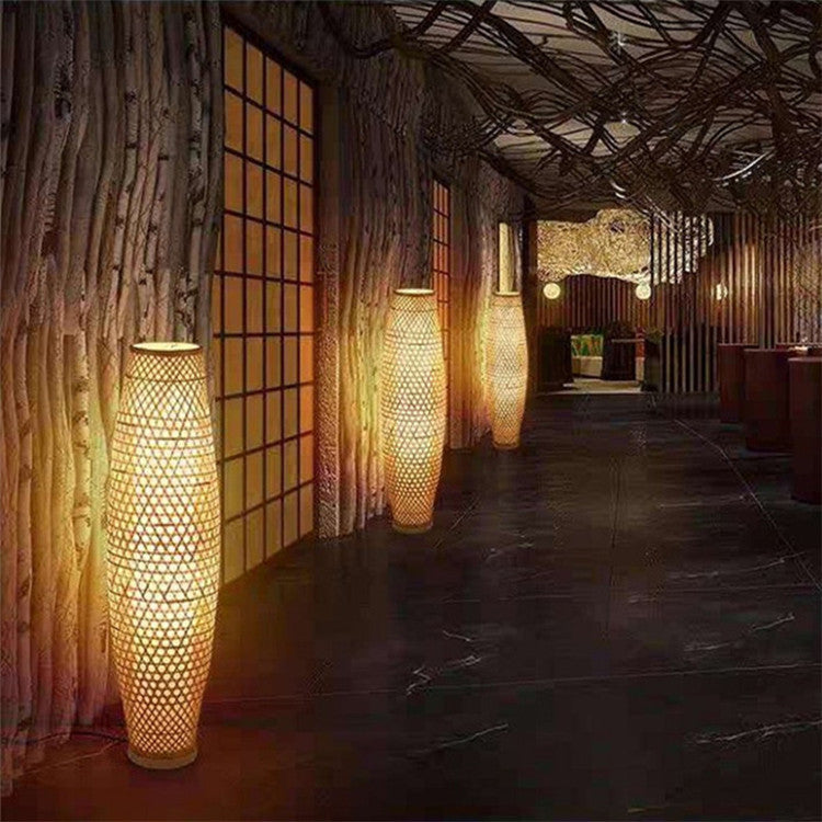 7. Golvlampa av bambu