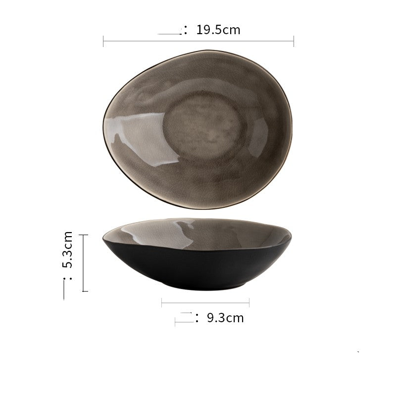 1. Skålar och tallrikar av glaserad porslin