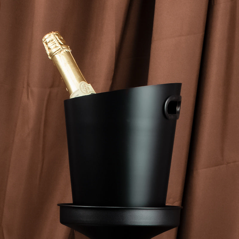 85. Modern ishink, champagnekylare