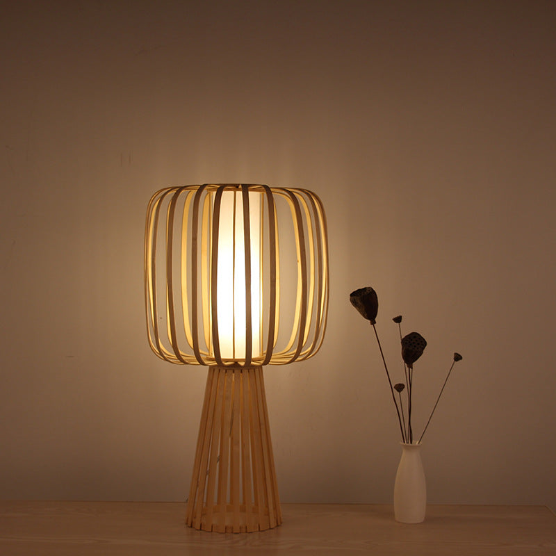 7. Modern handgjord lampa av bambu