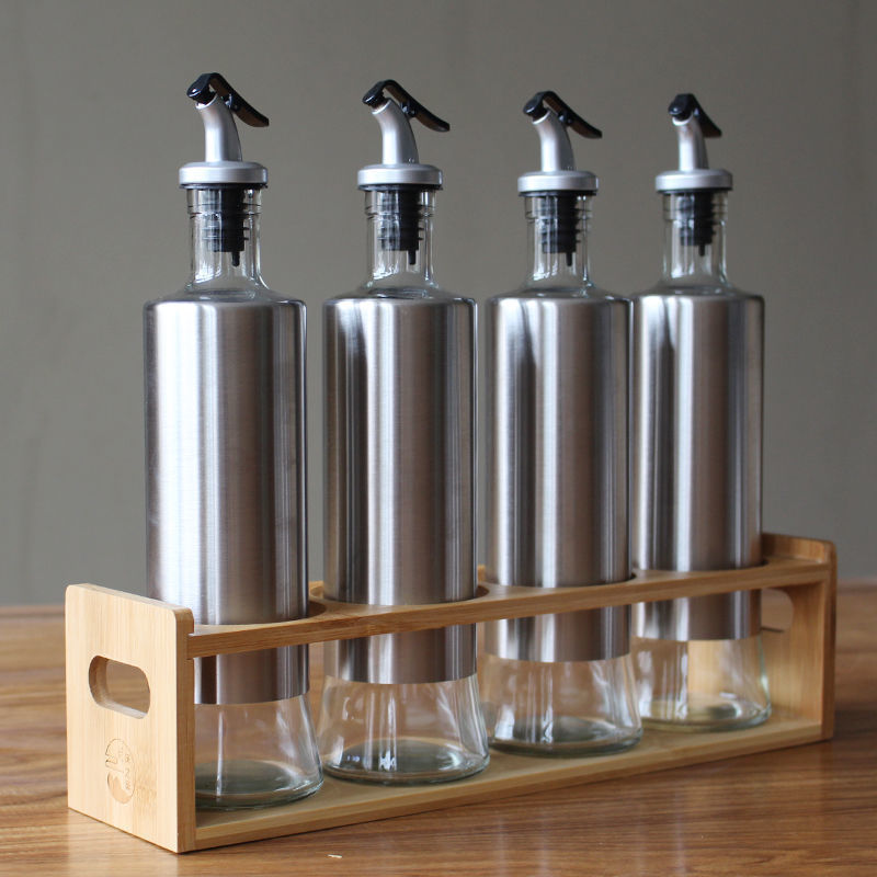 99. BBQ flask set