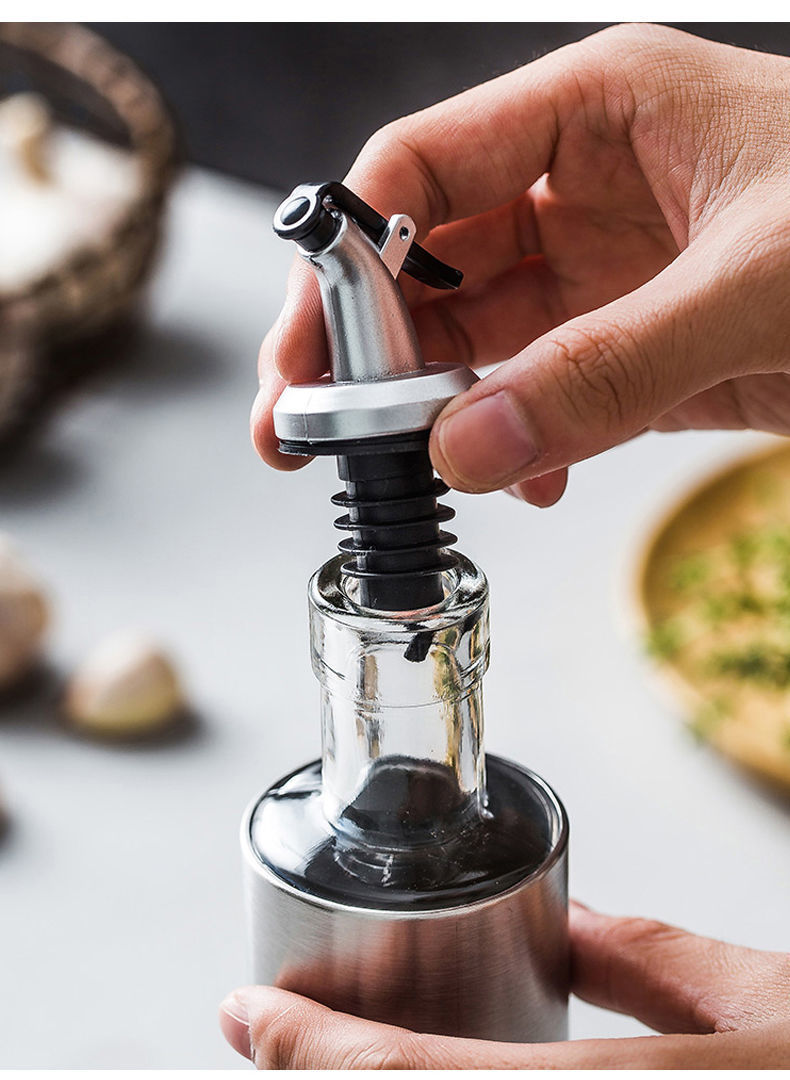 99. BBQ flask set